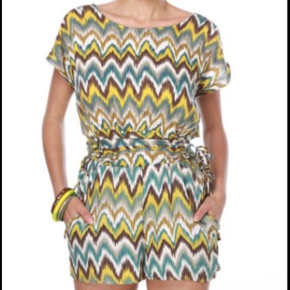 Aztec romper - Picture 2 of 8